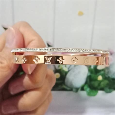 gelang emas louis vuitton